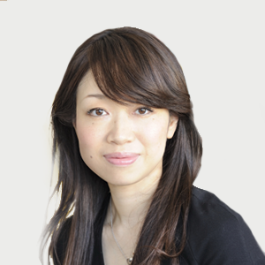 伊藤綾氏